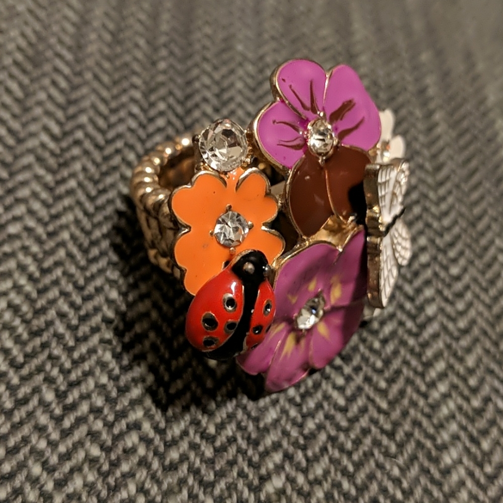 Butterfly and Ladybug Ring - Picture 4 of 6